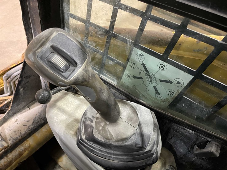 2012-caterpillar-226b3-image-53