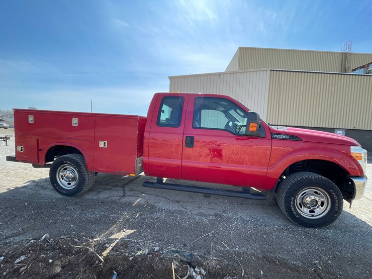 #5678-•-2015-f250-4x4-extended-cab-(has-wi-title)-image-4
