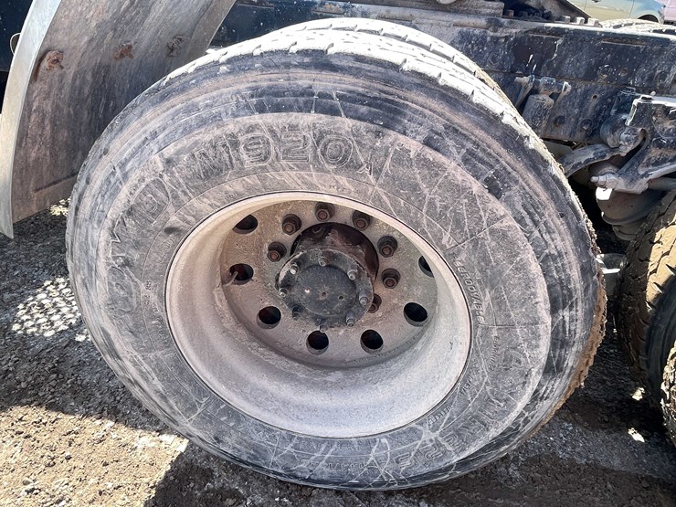 2004-kenworth-t800-image-11