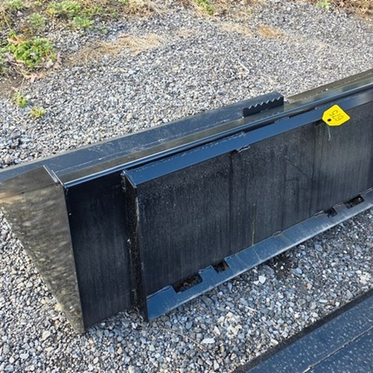 New Swict 60" Skidloader Bucket