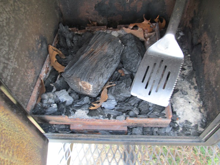 #44070-•-homemade-smoker-w/firebox-image-6