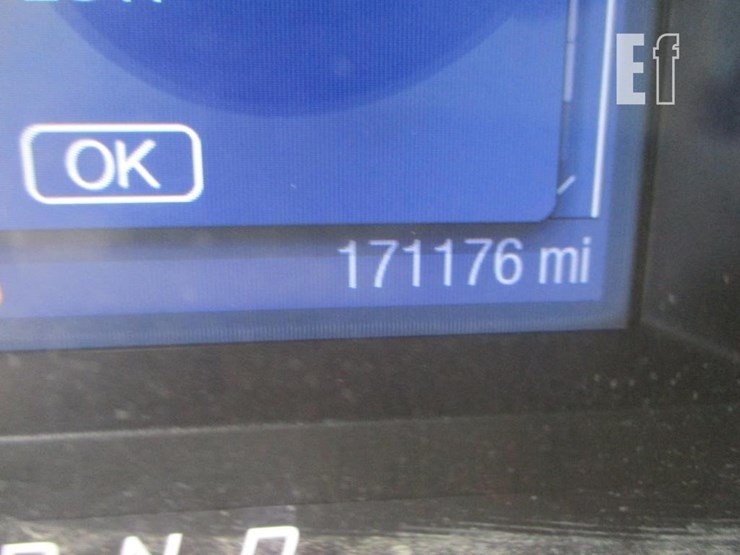 2014-ford-explorer-image-15