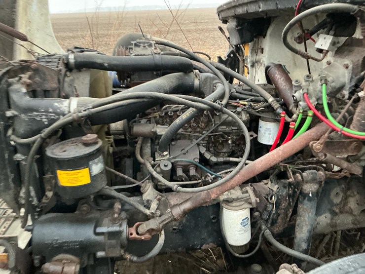 1995-freightliner-fl70-image-15