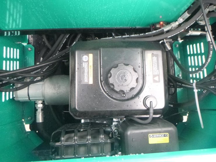 2026-agt-h15r-hydraulic-excavator-image-23