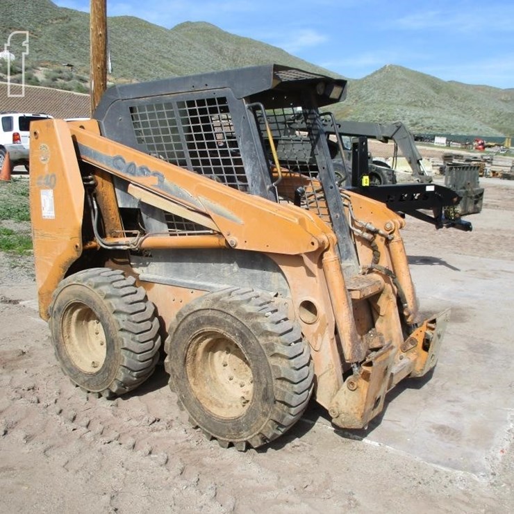 2005 CASE 440