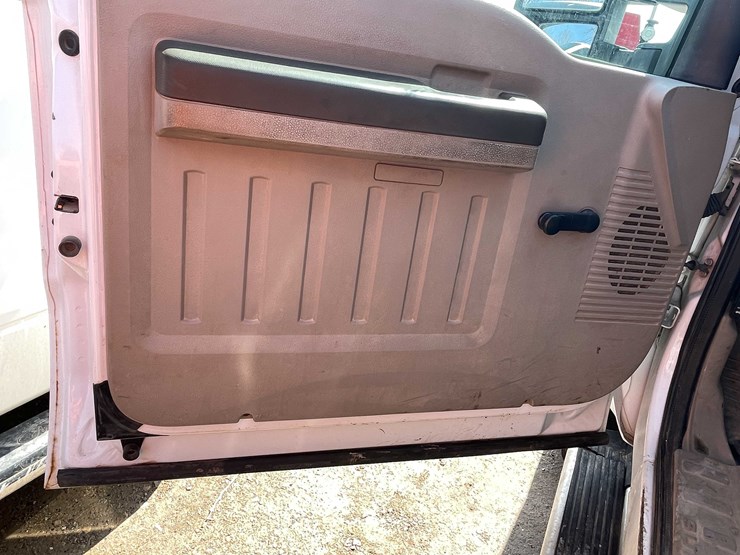 #5672-•-2010-f250-4x4-extended-cab-(has-wi-title)-image-42