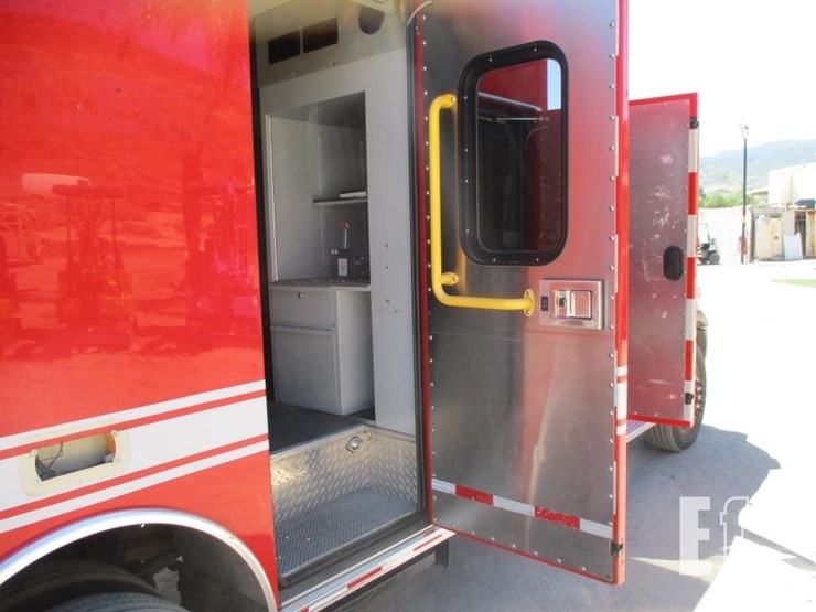 2011-dodge-3500-image-22