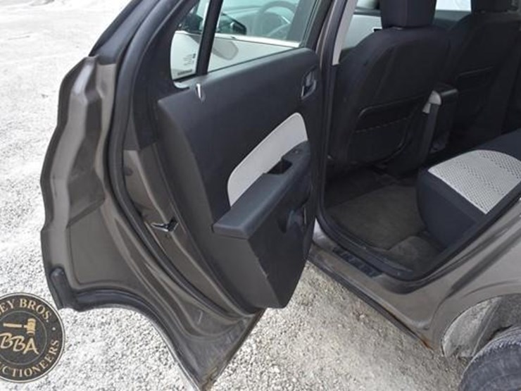 2010-chevrolet-equinox-ls-image-27