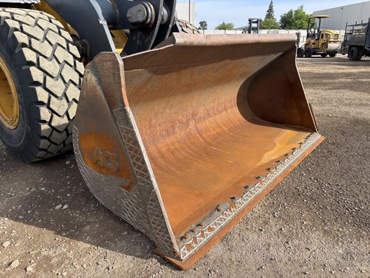 2008-deere-624j-image-11