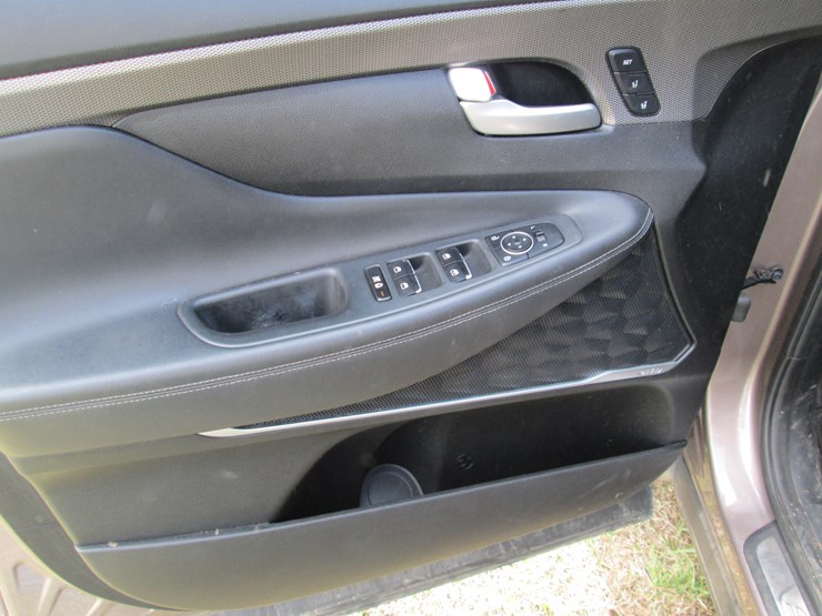 2019-hyundai-santa-fe-image-22