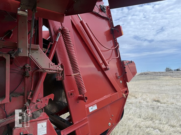 new-holland-br7090-image-15