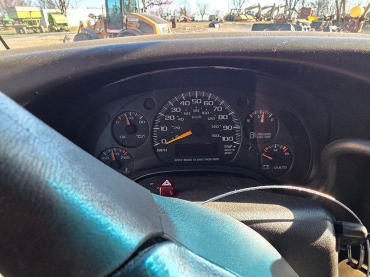 2000-chevrolet-3500-image-38