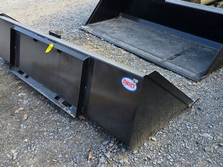 new-swict-84"-skidloader-bucket-image-4