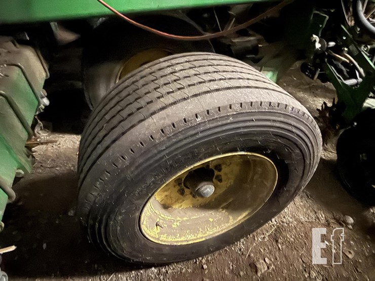 2010-john-deere-db60-image-21