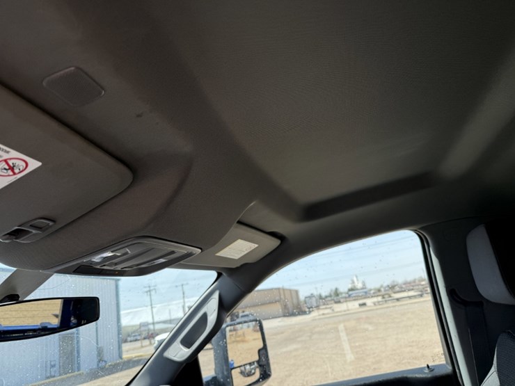 2022-chevrolet-silverado-3500hd-image-15