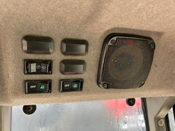 kubota-m105s-image-26