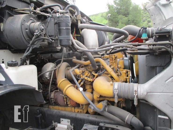 2008-sterling-l9500-image-5