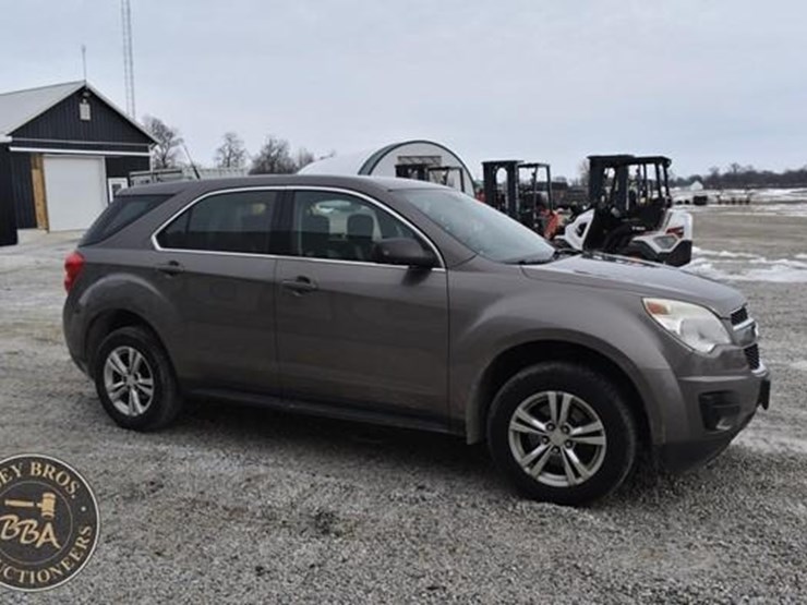 2010-chevrolet-equinox-ls-image-10