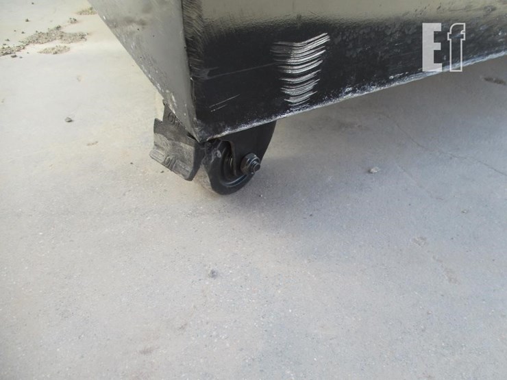 51"x43"x89"-single-stall-restroom-image-11