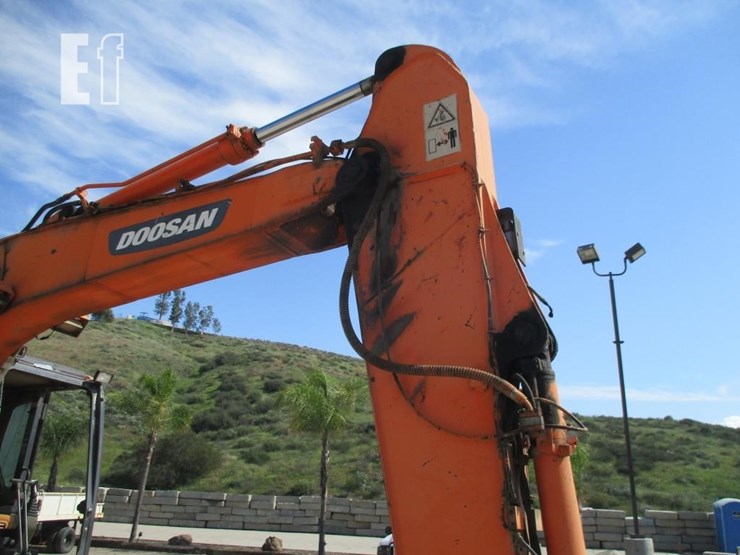 2010-doosan-dx140-lc-image-15