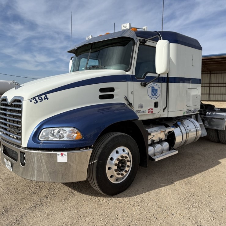2015 MACK PINNACLE CXU613