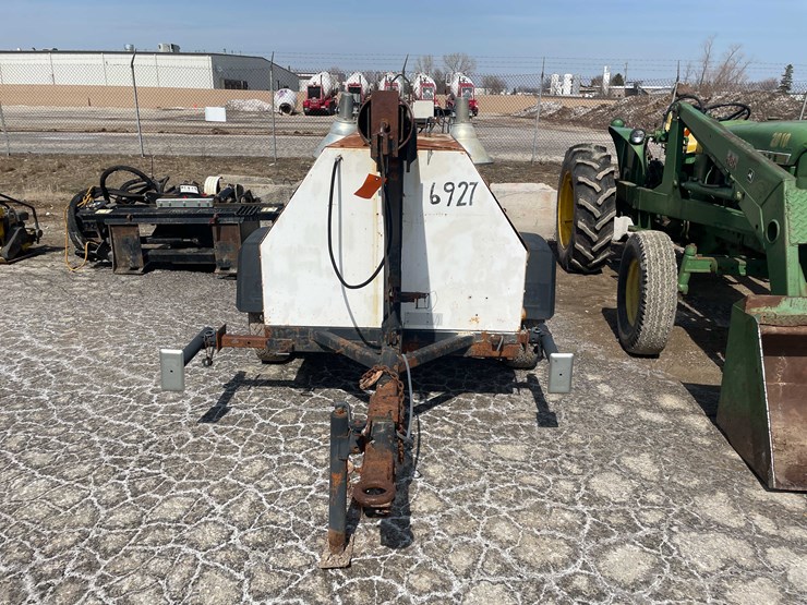 #5692-•-wacker-light-tower-image-2