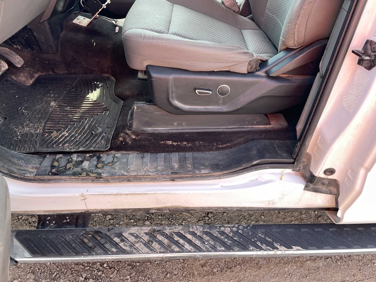 #5673-•-2015-f150-xlt-4x4-extended-cab-(has-wi-title)-image-44