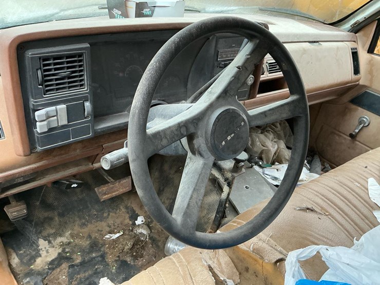 1991-chevrolet-cheyenne-3500-image-21