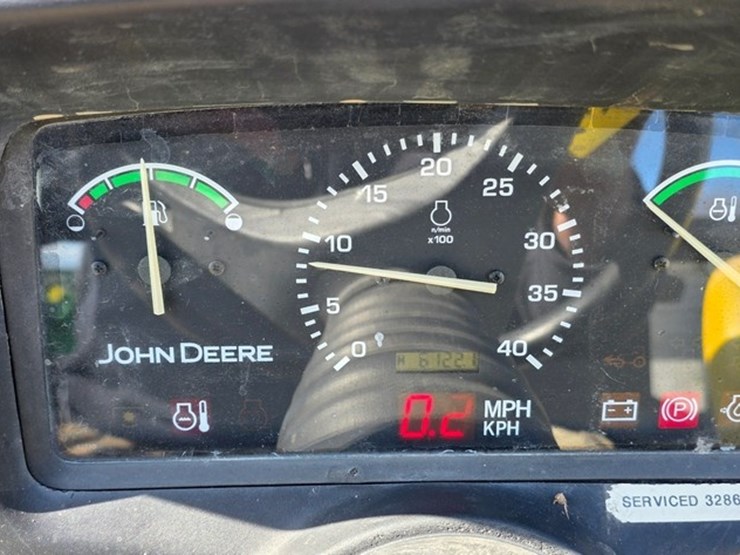 2020-john-deere-gator-image-27