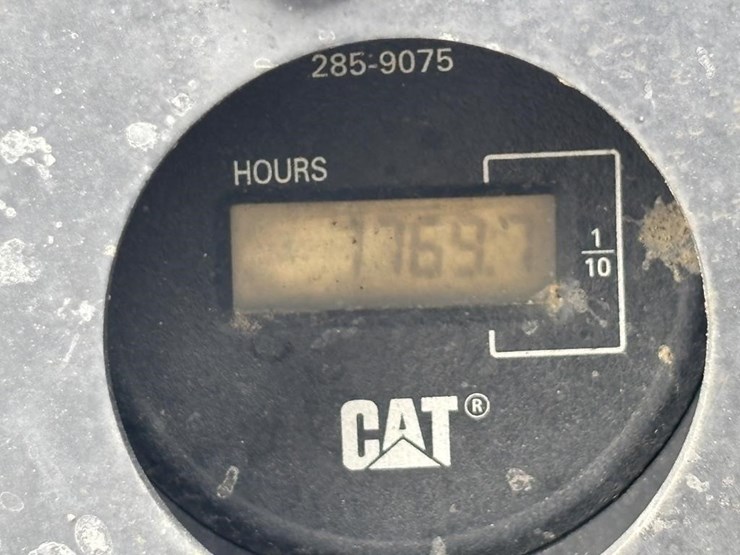 2010-caterpillar-303-image-57