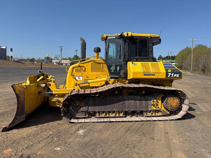 2021-komatsu-d71px-24-image-4