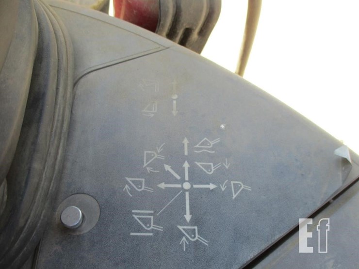 2015-case-580n-image-9