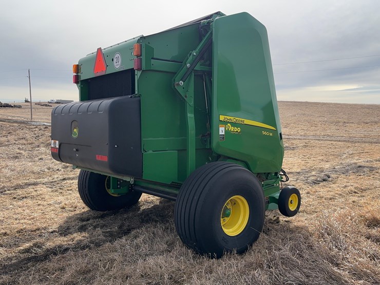 john-deere-560m-image-6