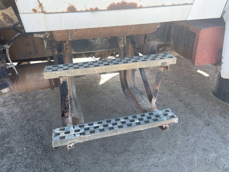 1987-ford-ltl9000-image-27