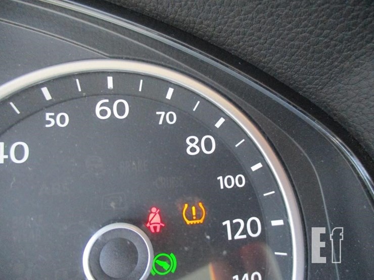 2013-volkswagen-tiguan-image-12