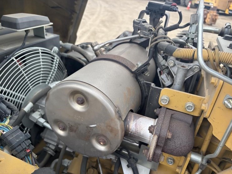 2002-caterpillar-cb24b-image-39