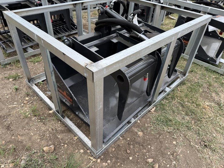 #38-•-mini-skid-steer-grapple-bucket-image-1