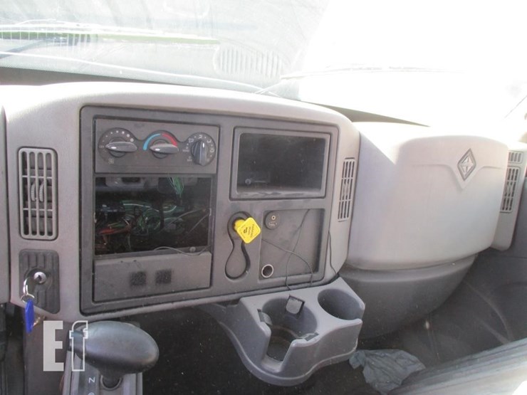 2013-international-durastar-4300-image-9