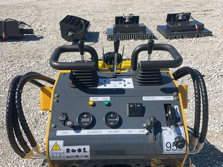 2026-sdlanch-dll60-mini-skid-steer-image-12