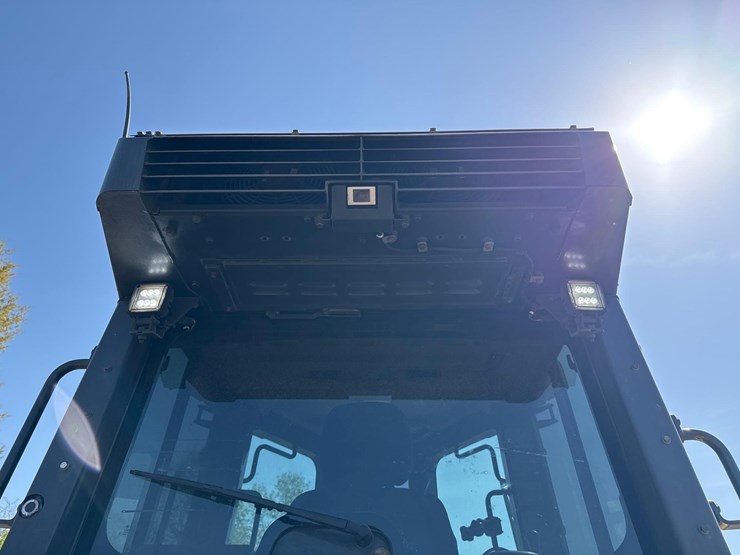 2021-komatsu-d71px-24-image-16