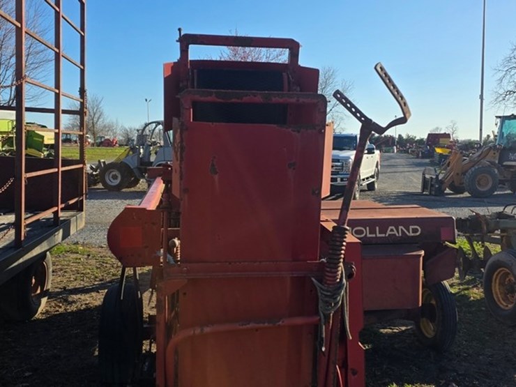 new-holland-310-image-19