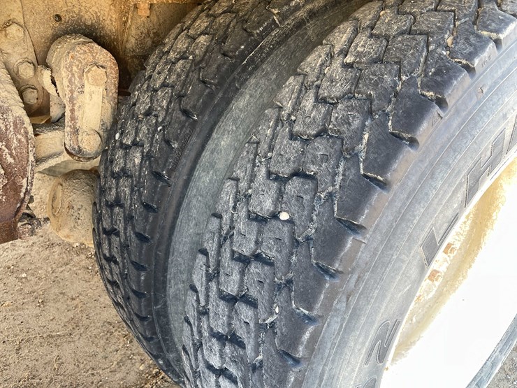 1987-ford-ltl9000-image-18