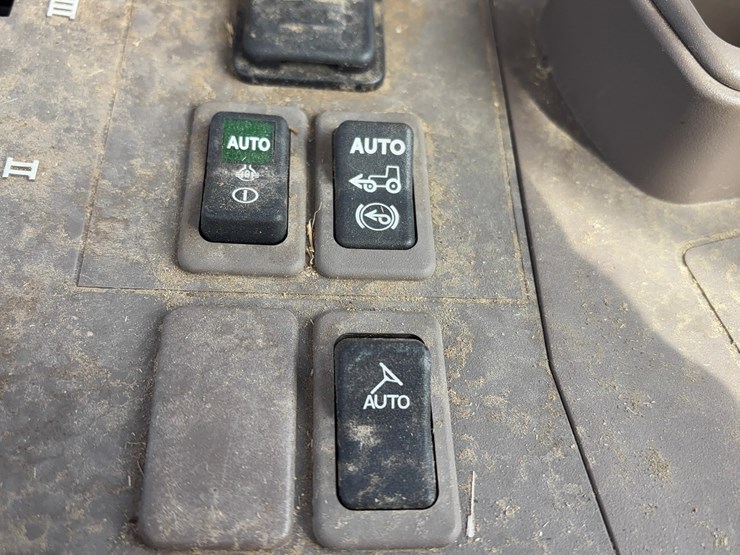 john-deere-6195m-image-22