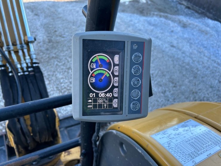 2018-caterpillar-303-image-21