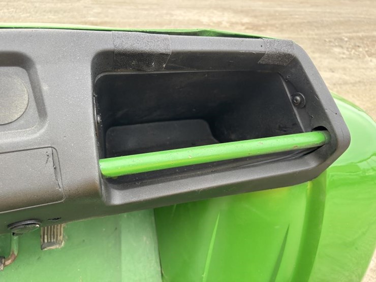 john-deere-gator-image-16