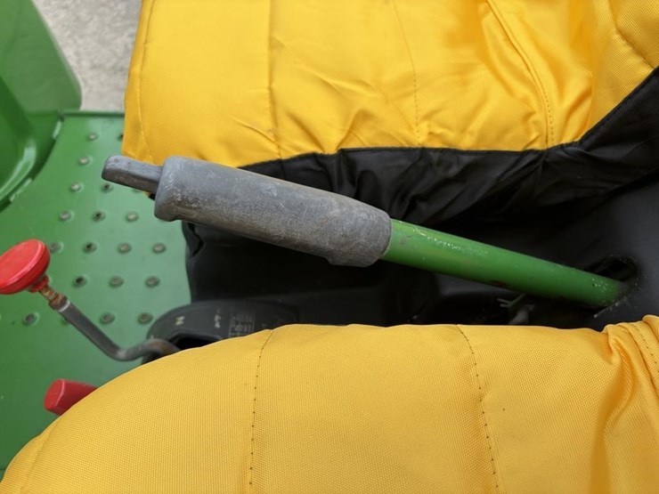 john-deere-gator-image-15