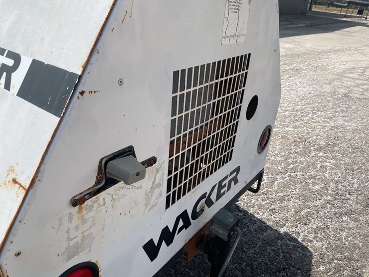 #5692-•-wacker-light-tower-image-33