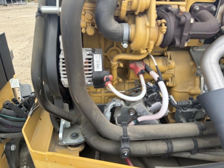 2002-caterpillar-cb24b-image-28