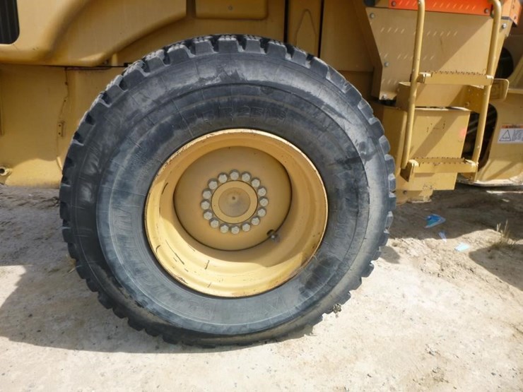 2004-caterpillar-924gz-image-36