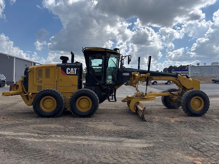 2011-caterpillar-140m2-vhp-plus-image-6